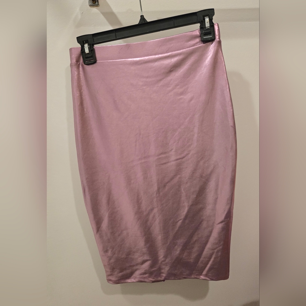 Metallic Pink Pencil Skirt - Picture 6 of 7